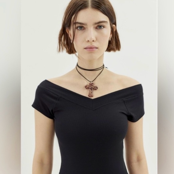 BDG Urban Outfitters Black Shannen Ribbed V-Neck Tee Size S - Picture 6 of 12